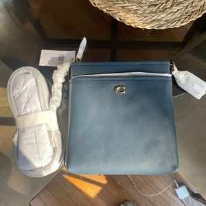 COACH Cross Grain Leather Kitt - Denim Blue